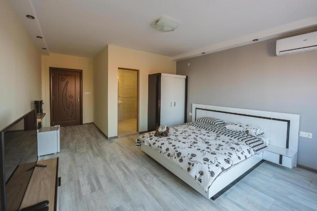 Victoria Hotel Rooms & Victoria Apartment Tırnova Dış mekan fotoğraf