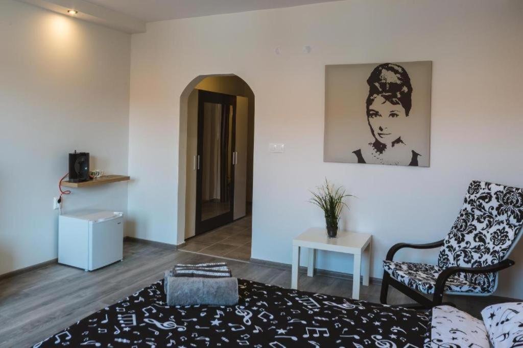 Victoria Hotel Rooms & Victoria Apartment Tırnova Dış mekan fotoğraf